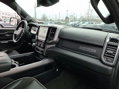 Used 2024 RAM 1500 Laramie image 11