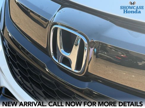 Used 2022 Honda HR-V Sport image 8
