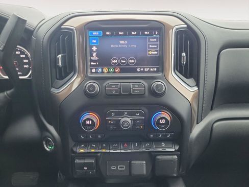 Used 2021 Chevrolet Silverado 1500 High Country w/ Technology Package image 14