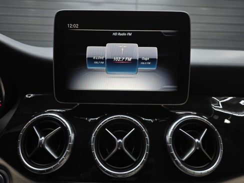 Used 2018 Mercedes-Benz CLA 250 4MATIC image 28