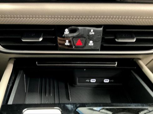 New 2026 Volkswagen Atlas SE image 21