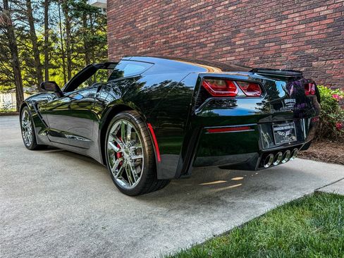 Used 2018 Chevrolet Corvette Stingray Coupe w/ 2LT Preferred Equipment Group image 27