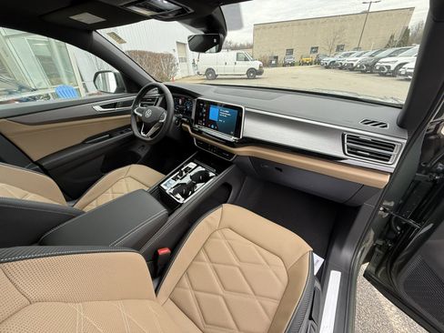 New 2026 Volkswagen Atlas Cross Sport SE image 26