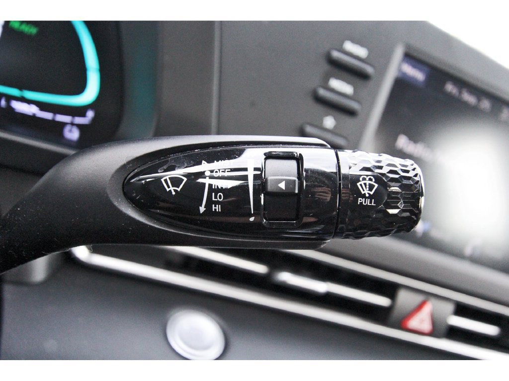 Certified 2026 Hyundai Elantra Hybrid FWD image 21