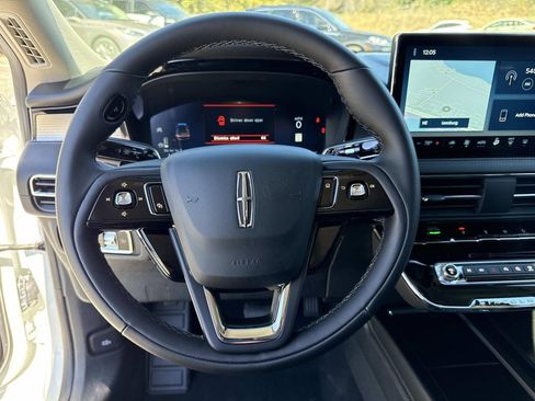 New 2026 Lincoln Corsair Premiere image 26