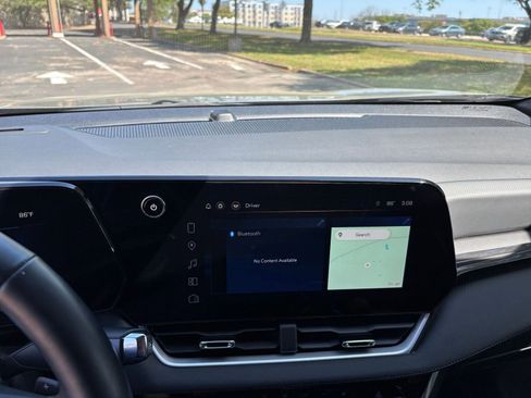 Used 2025 Chevrolet Equinox LT image 17