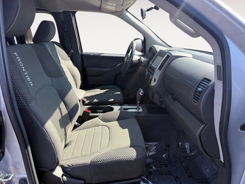 Used 2019 Nissan Frontier Desert Runner image 19