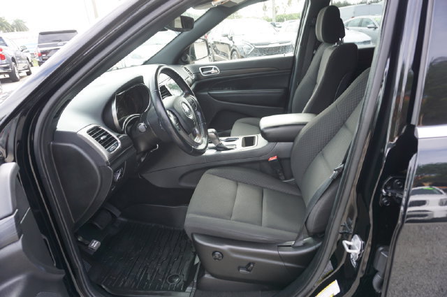 Used 2022 Jeep Grand Cherokee Laredo E RWD image 22
