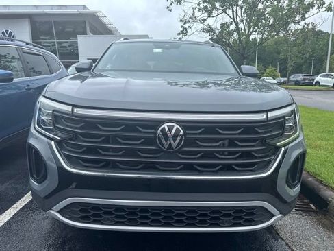 Certified 2024 Volkswagen Atlas Cross Sport SE w/ Panoramic Sunroof Package AWD/4WD image 2
