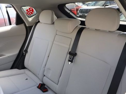 Used 2024 Hyundai Kona SEL AWD/4WD image 12
