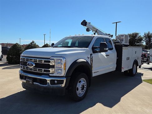 New 2024 Ford F550 4x4 SuperCab Super Duty image 1