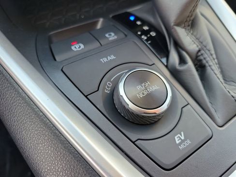 Used 2023 Toyota RAV4 XLE image 22