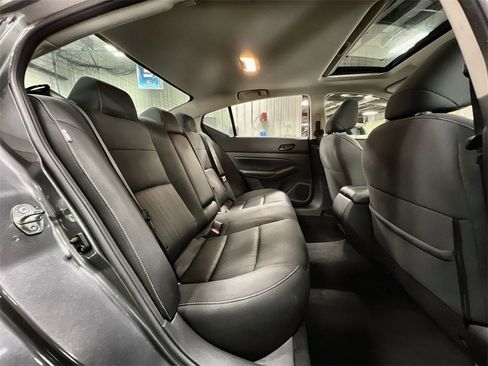 Used 2024 Nissan Altima 2.5 SV w/ SV Premium Package image 24