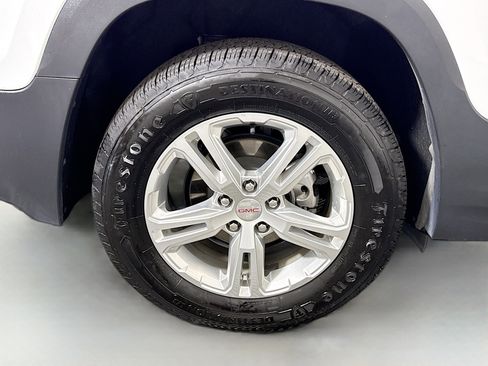 Used 2022 GMC Terrain SLE image 33