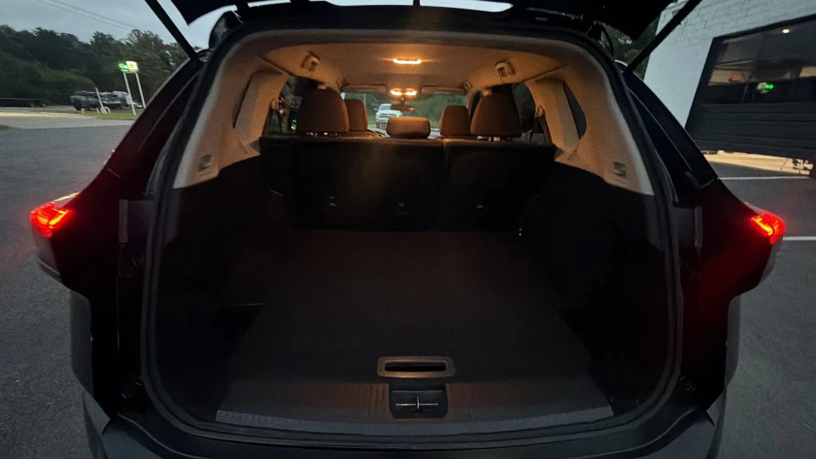 Used 2021 Nissan Rogue S AWD/4WD image 42