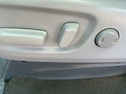 Used 2015 Toyota Sienna XLE w/ XLE Navigation Package AWD/4WD image 43