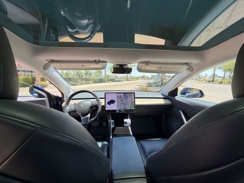 Used 2018 Tesla Model 3 Long Range RWD image 11