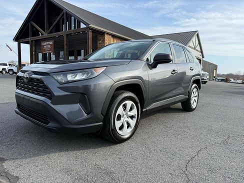 Used 2020 Toyota RAV4 LE image 2
