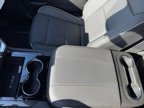 New 2026 GMC Yukon Elevation image 14