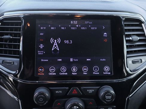 Used 2020 Jeep Grand Cherokee Overland image 30