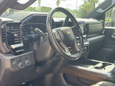 Used 2024 Chevrolet Silverado 2500 High Country w/ Technology Package AWD/4WD image 15