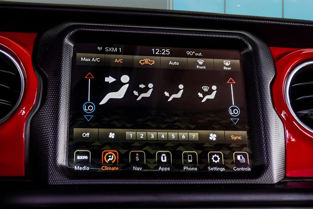 Used 2022 Jeep Gladiator Overland w/ Trailer Tow Package AWD/4WD image 23