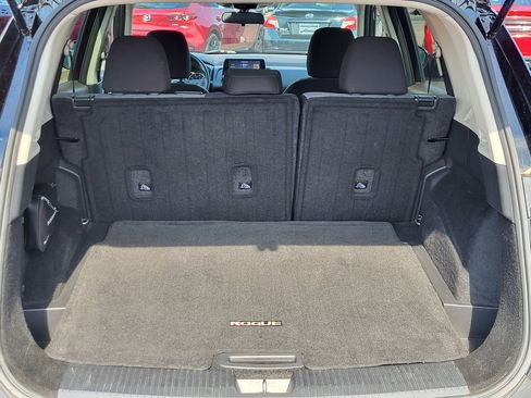 Used 2023 Nissan Rogue SV image 21