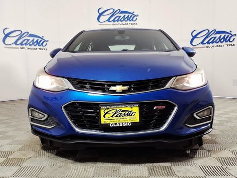 Used 2017 Chevrolet Cruze LT w/ Convenience Package FWD image 3