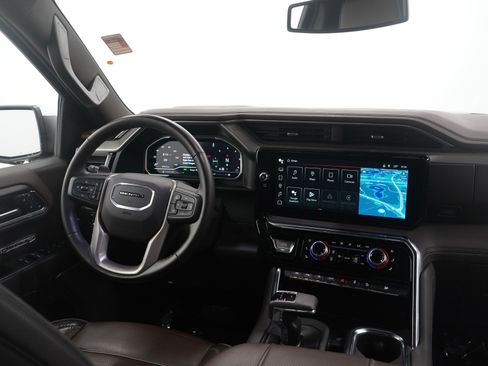 Used 2024 GMC Sierra 1500 Denali AWD/4WD image 14