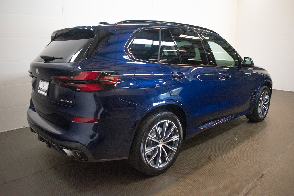 New 2026 BMW X5 xDrive40i w/ M Sport Package AWD/4WD image 4