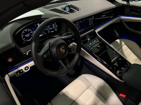 Certified 2026 Porsche Panamera 4 image 13