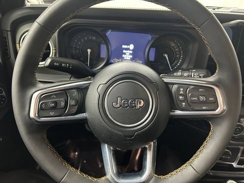 Used 2024 Jeep Wrangler High Altitude AWD/4WD image 18