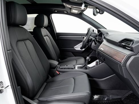New 2025 Audi Q3 2.0T Premium image 21