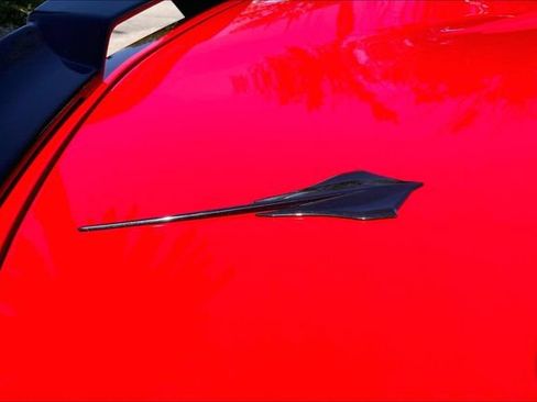 Used 2021 Chevrolet Corvette Stingray Preferred Cpe w/ Engine Appearance Package RWD image 8