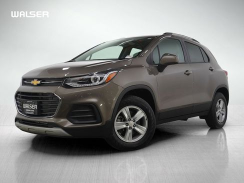 Used 2022 Chevrolet Trax LT w/ LT Convenience Package image 1