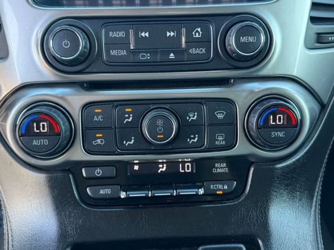 Used 2018 Chevrolet Suburban LS w/ All-Season Package RWD image 25