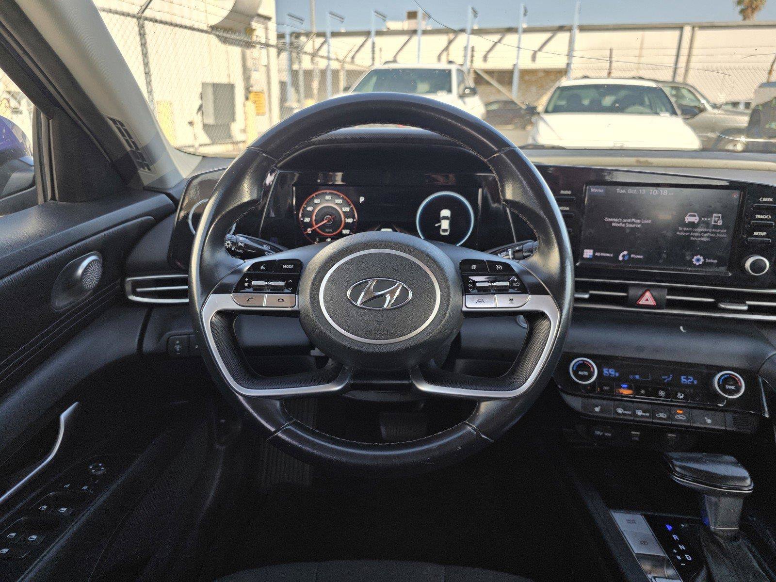 Used 2022 Hyundai Elantra SEL w/ Convenience Package FWD image 19