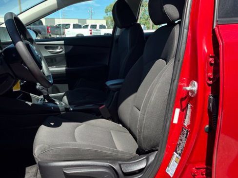 Used 2021 Kia Forte LXS FWD image 26