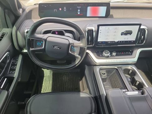 Certified 2025 Ford Expedition Max Platinum w/ Stealth Performance Package AWD/4WD image 28