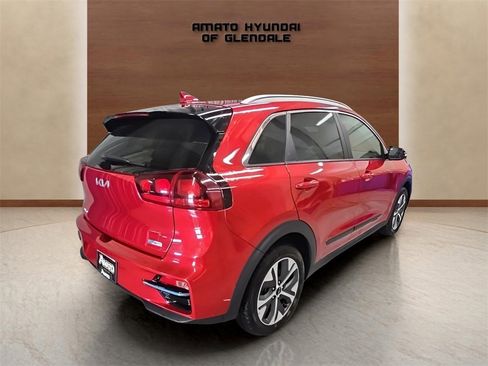 Used 2022 Kia Niro EX w/ Cold Weather Package image 6
