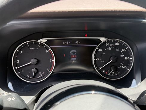 Certified 2023 Nissan Rogue SV FWD image 22