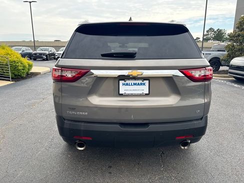 Used 2018 Chevrolet Traverse LT FWD image 6