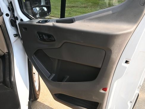 Used 2022 Ford Transit 250 148 High Roof Extended RWD image 26