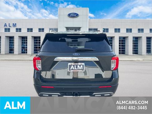 Used 2024 Ford Explorer XLT w/ Equipment Group 202A image 7