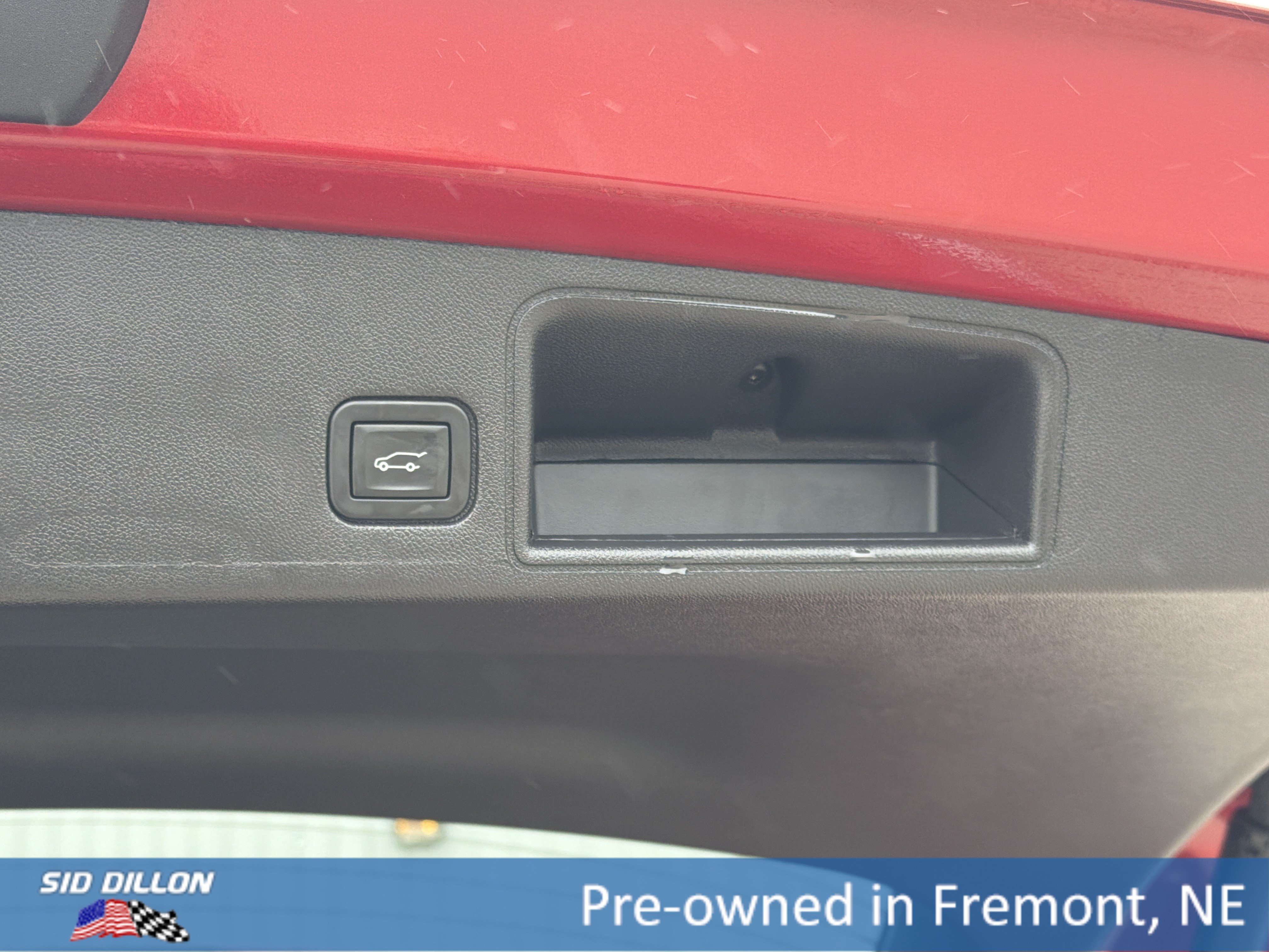 Used 2024 GMC Terrain Denali w/ Denali Premium Package AWD/4WD image 5