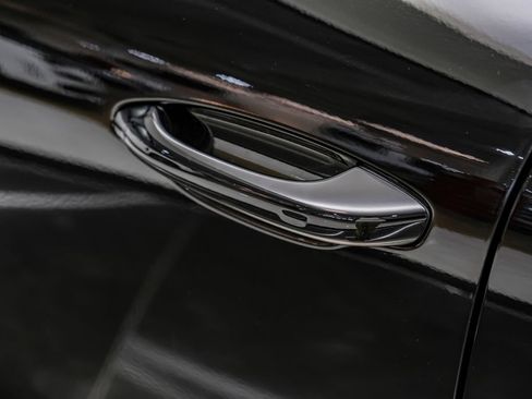 Used 2024 Porsche Macan AWD/4WD image 52