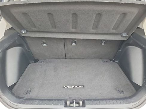Used 2022 Hyundai Venue Limited w/ Cargo Package image 9