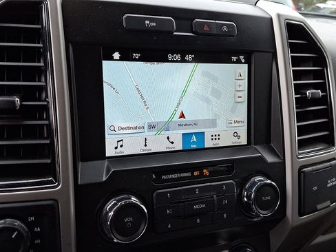 Used 2019 Ford F150 Lariat image 18