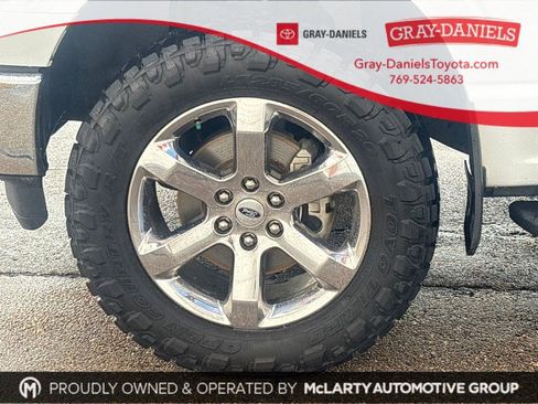 Used 2022 Ford F150 Lariat w/ Trailer Tow Package image 25