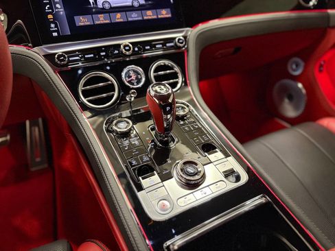 Used 2021 Bentley Continental GT AWD/4WD image 27